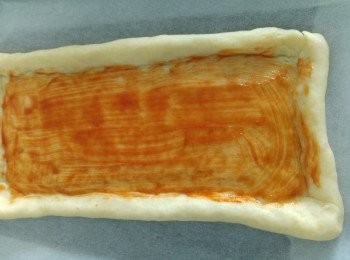 step7: <span class="group_3"><span class="group_4">餅底</span>醬</span>汁多少自己決定。