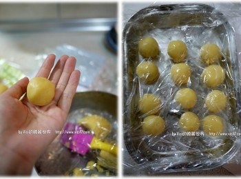 step7: 3 把<span class="group_3">油酥</span>分成12等份，一個20g