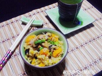 step6: 煩惱不知該煮什麼ˊ又不想在廚房搞得滿頭大汗ˊ
 試試這道大人小朋友都喜歡的簡便料理吧。
 隨意再煮個湯ˊ就是讓人滿足的一餐了。