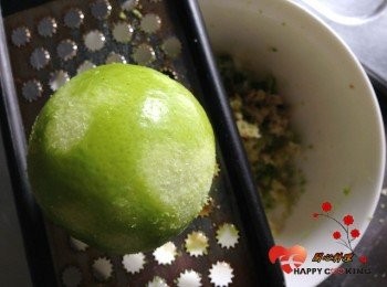 step2: 加一些檸檬皮提香