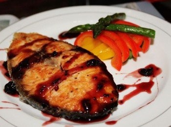 step4: 蘆筍三文魚配果醬 食譜 完成