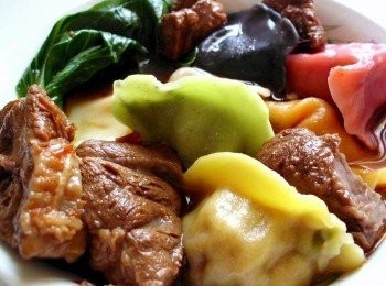 step4: 輕輕鬆鬆，想吃就吃，不用再汗流熱血的煮飯了! 加個水餃便湯餃更對味唷^^