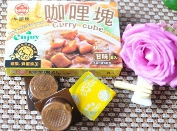 step6: 牛頭牌咖哩塊有甘味、辣味、原味、素食4種新口味，等您來賞味喔~
