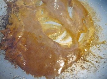 step7: *炒至起泡，變焦糖色，有焦糖味。
