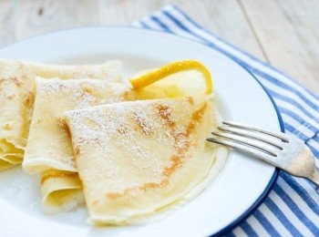 step4: 煎至兩面金黃色，淋上檸檬汁，再灑上白砂糖即成！