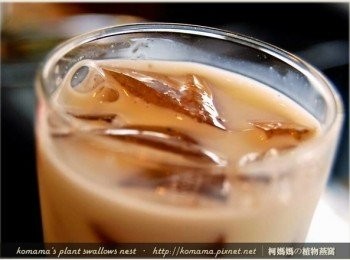 step4: 黑木耳健康凍的滑Q口感搭配光泉鮮乳的乳香滋味，當成下午茶點享用，營養又健康！