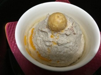 step9: 再加鹹蛋黃蒸十分鐘