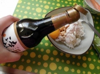 step2: <span class="group_1">白飯拌料</span>拌勻後備用