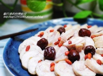 step7: 食用時再取出ˊ切片擺盤ˊ淋上少許湯汁ˊ
香濃味美【醉雞】就能上桌品嚐囉。