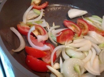step2: 番茄炒軟