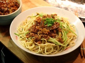 step9: 煮多了吃不完，可以放入雪櫃保存，吃時再加熱，很方便的。