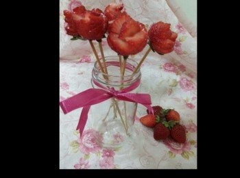 step5: "草莓玫瑰花"即完成。