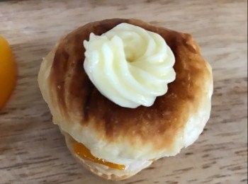 step5: 頂層酥皮上再加少許<span class="group_3">吉士打醬</span>