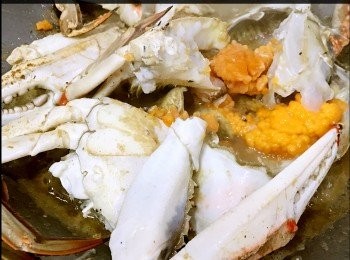 step4: 加入適量水份炒至八成熟