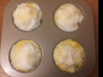 step8: 酥皮先切條，闊大約1cm。