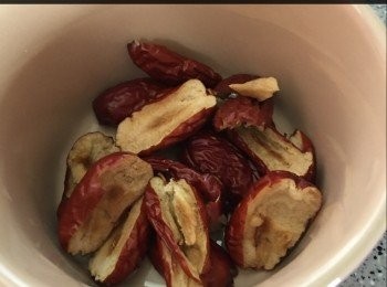 step2: 紅棗去核開半