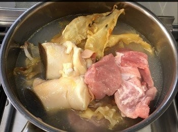 step4: 除海底椰㚈，其他材料先出水大約5分鐘