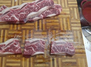 step2: 牛仔骨一開三切開