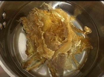 step2: 花膠預先浸過24小時