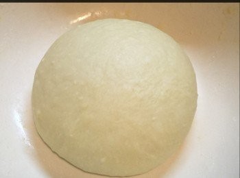 step1: 先將<span class="group_1">麵包</span>材料搓混，發酵大至兩倍。