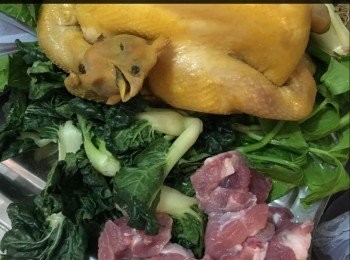 step1: 今次係燒味店買食雞
學斗，一字排洗好備用