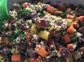 step3: 焗熟的蕃薯跟藜麥攪拌均勻。如喜歡的話可加入新鮮香草。