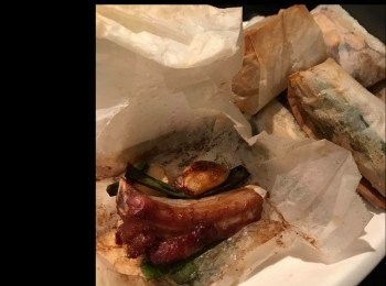 step4: 最後牛油紙會炸到一點點金黃色，這樣就完成了