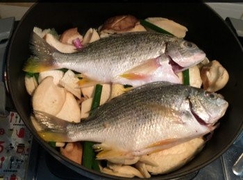 step3: 先用大火煲3分鐘
轉細火煲8分鐘
熄火焗3-5分鐘就可上枱