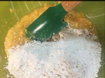 step8: 將材料放入吱袋。