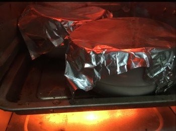 step3: 爐盤放水後
放入焗爐250度焗90分鐘