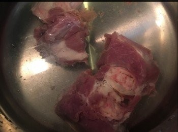 step4: 瘦肉汆水