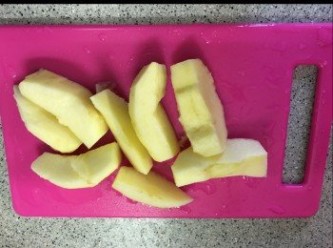 step3: 蘋果去皮去芯。