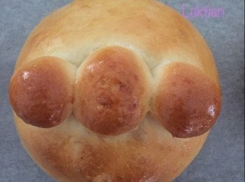 step3: 掃上蛋漿，放入已預熱的焗爐以180 度焗大約15-18分鐘。