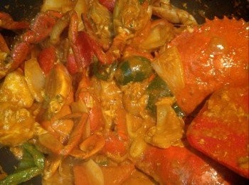 step7: 熄火,加入花奶,雞蛋兜幾兜就可以上碟喇