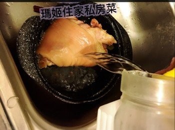 step8: ～焗完準備雪水落豬手㓎