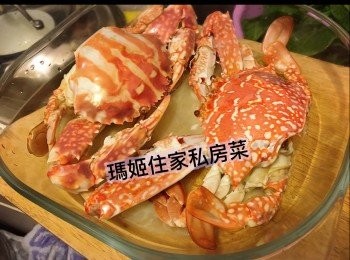 step5: ～夠鐘原碟取出👉🏻拎起蟹蓋👉🏻隔去碟內蟹汁留用