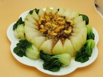 step10: 再將煮好的配料倒在冬瓜中間即可