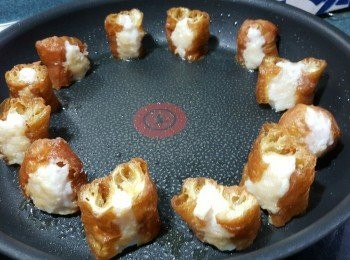 step5: 再將左右兩邊煎香及煎熟墨魚滑