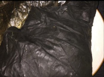 step4: 準備蒸鍋待水滾後，放入已包裹型的荷葉飯，隔水蒸20至30分鐘便成。