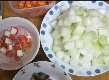 step1: 先張全部材料切粒粒( ^ω^ )