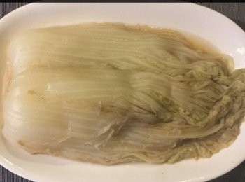 step3: 取出和排去水份，將紹菜慢慢放在碟上備用。