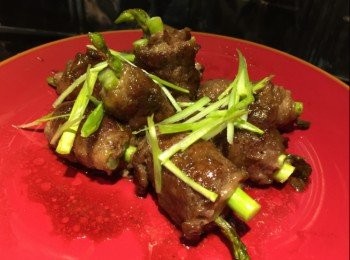 step5: 略煎至轉色後，完成！
*可用日本長蔥切絲放於面伴食