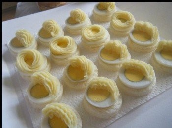 step2: 將歩驟：1/ ，2/，3/ 合成底部。