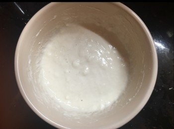 step2: 加入低粉攪混。