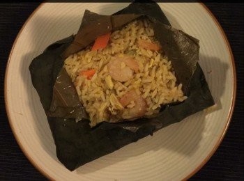 step5: 這時已聞到一陣陣荷葉的飄香，滲入炒飯料中，十分惹味的荷葉香,令你沒法擋，叫好 。




想知道我更多食譜，可去我Facebook 專頁。

https://m.facebook.com/carlineki/