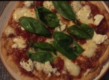 step6: 注意：如果有剩餘部分麵糰，可以將它包裹在保鮮紙上及密封於雪櫃內長達3個月之久。