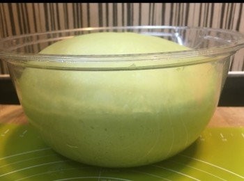 step11: 麵包發酵好後排氣。