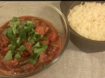 step6: 上桌時撒上一些新鮮芫茜，並伴以白飯便可。