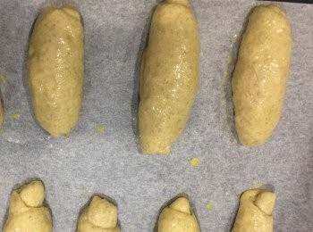 step8: 取出後再搽上蛋汁