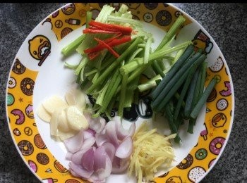 step3: 切好配料。